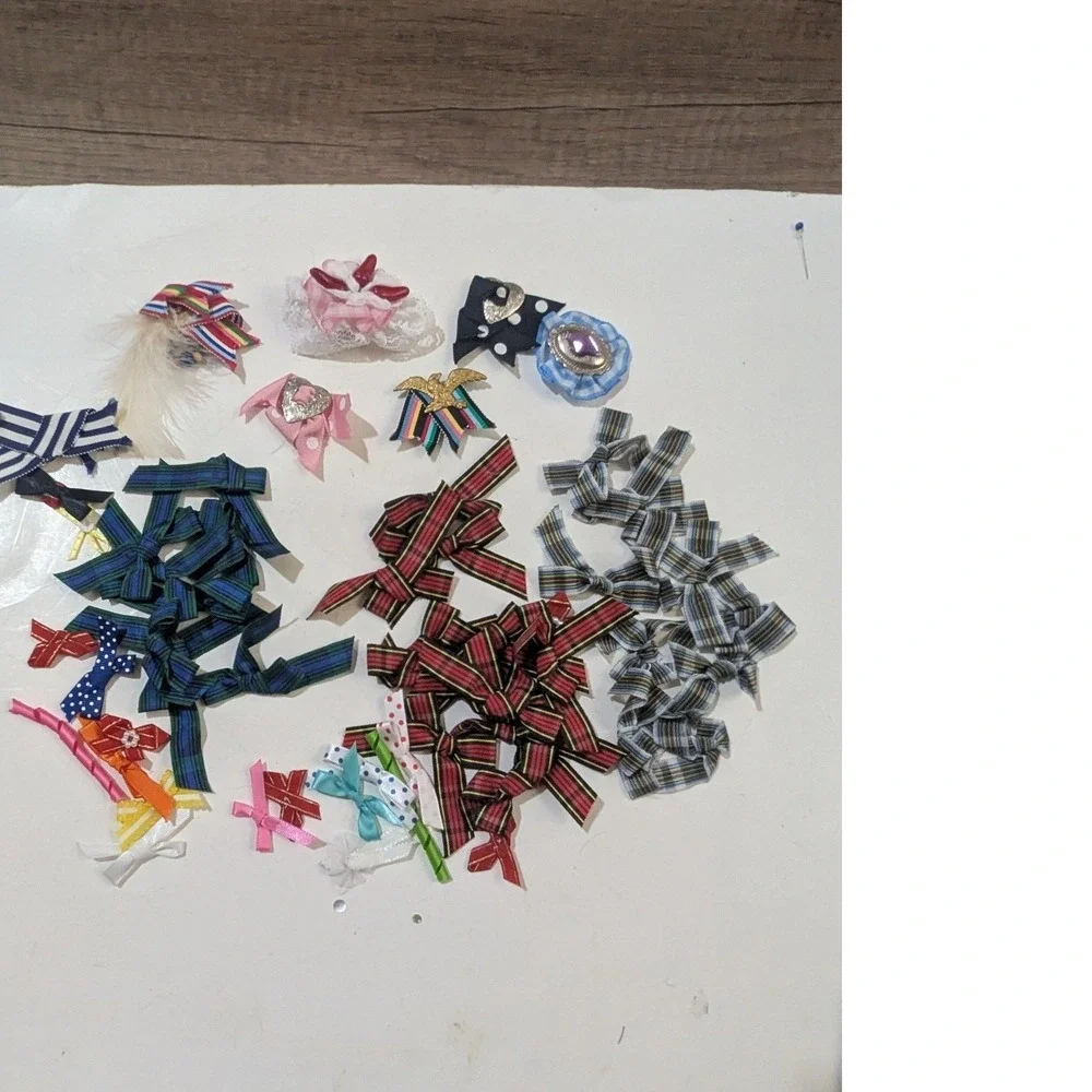Lot of 50+ tiny vintage 80s craft‎ bows and boutique charm shoe clips